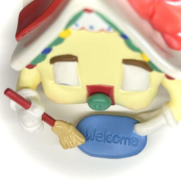 Hallmark Keepsake Christmas Ornament 1995 Happy New Home Cute House with a Bow - Picture 6 of 7